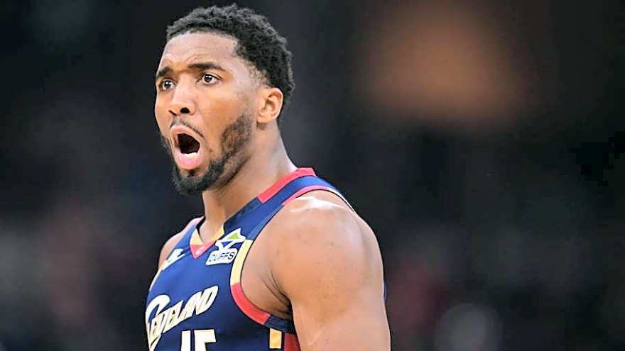 Kenny Atkinson Sees Difference in Donovan Mitchell After Game 2