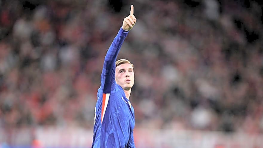 Watch: Chelsea squad full of smiles as Cole Palmer joins in training session for Barcelona clash