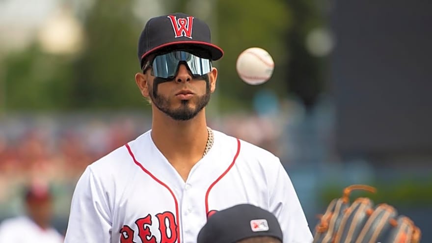 Ex-Red Sox Jonathan Araúz Causes Chaos in Viral WBC Incident