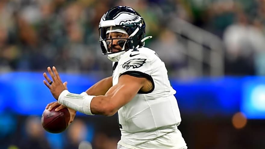 Eagles Fixes To End Three-Game Slide Right Under The Coaches&#39; Noses