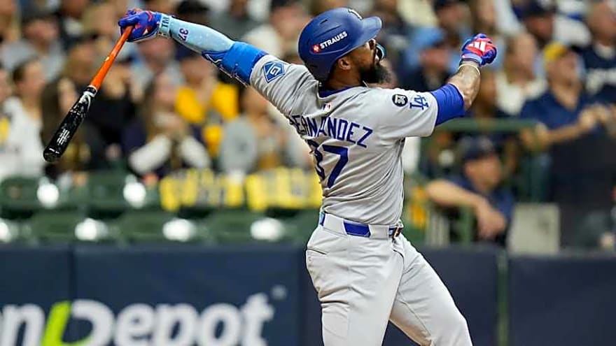 Dodgers Dominate Brewers Behind Yoshinobu Yamamoto’s Complete Game, Take 2-0 NLCS Lead