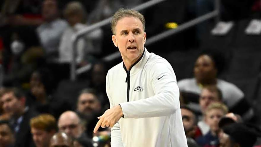 Wizards' Brian Keefe Explains Why He Benched Starters in Fourth Quarter