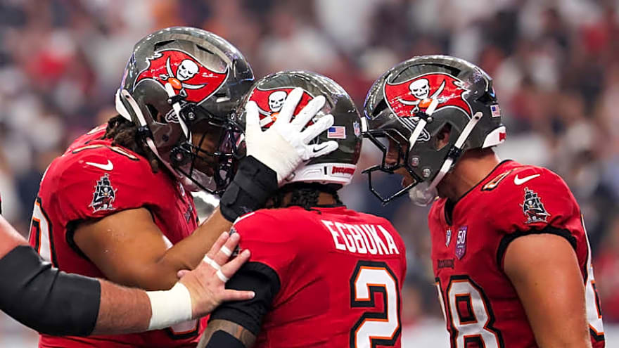 Buccaneers break Texans&#39; heart with last-second touchdown on Monday Night Football