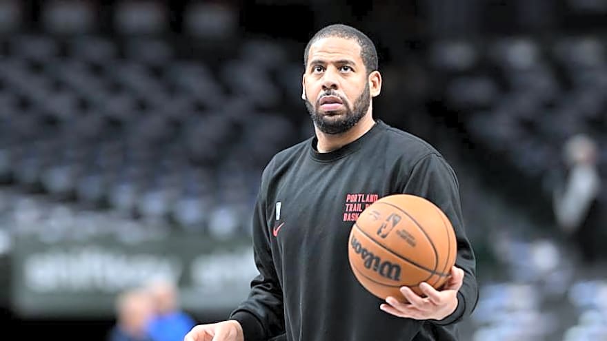 Knicks Hire Former Trail Blazers Assistant