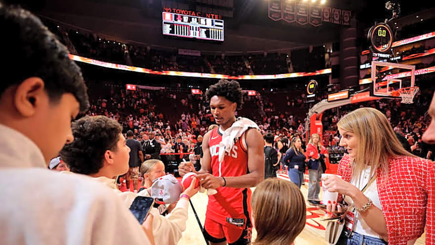 Amen Thompson Game Winning Tip Shot Continues to His Dominance on the Boards