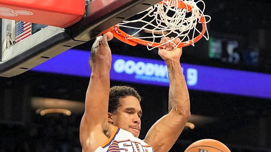 Suns Strike Last-Minute Extension With Homegrown Center Before Regular Season