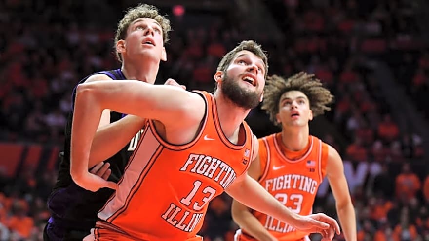 Social Media Reacts to Illinois Basketball's Sluggish Victory Over Washington
