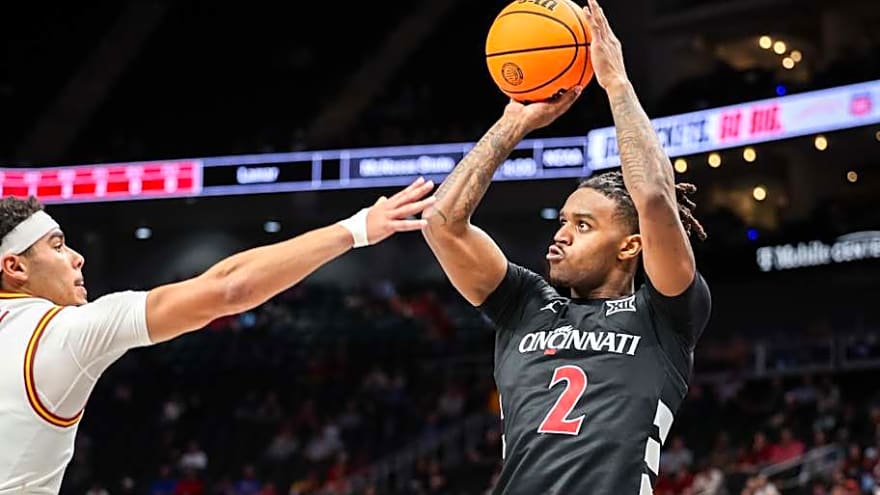 Jizzle James Attends Bearcats Game, Working Out to Stay Ready For Basketball