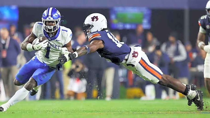Young Linebacker Embracing Larger Leadership Role on Auburn's Defense