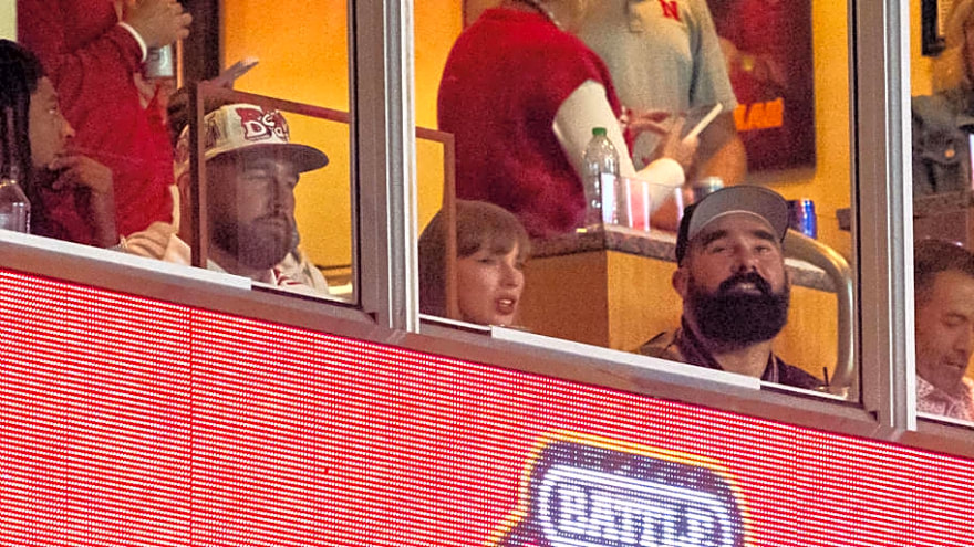 Taylor Swift Pulls Prank on Travis, Jason Kelce at Bearcats Football Game