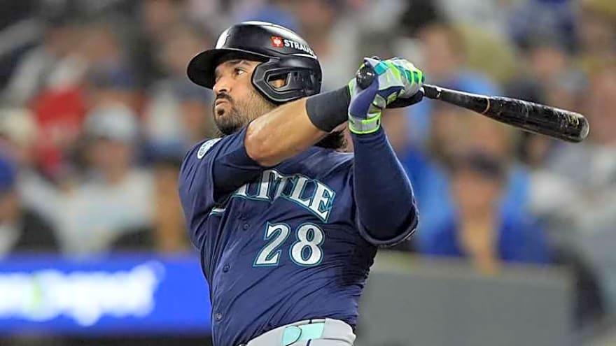 Pirates Urged to Sign Free Agent Power Bat