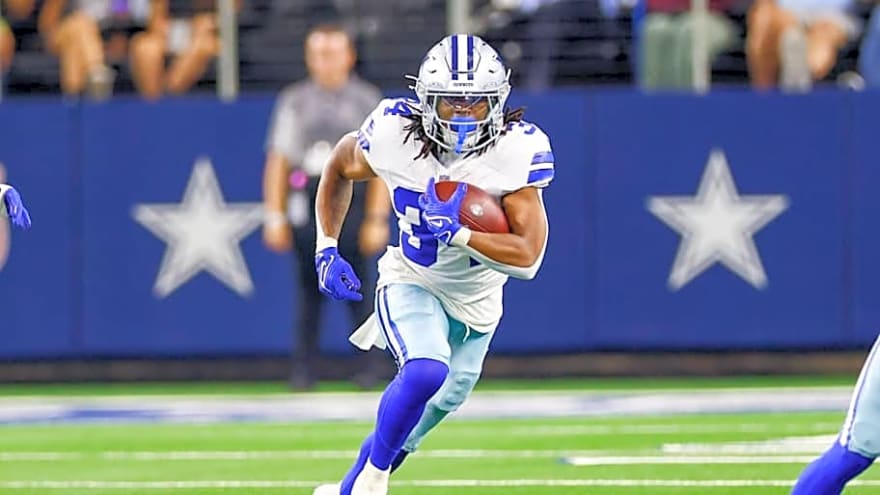 Cowboys Running Back Injured by Custom Louis Vuitton x Nike Cleats