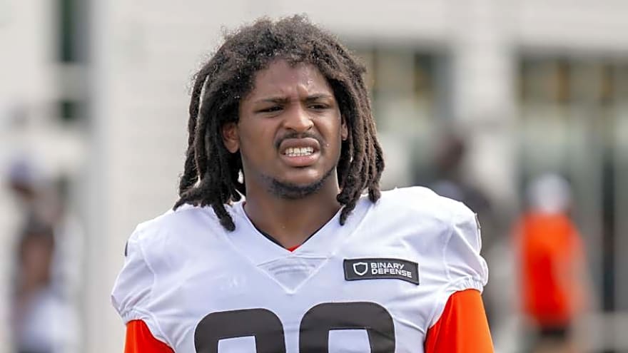 Cowboys Predicted to Land Former 1st-Round LB, 125 Tackle Machine Free Agent