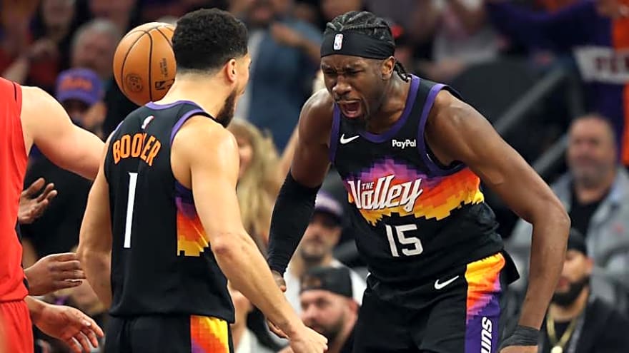 Suns Could Be Down 2 Key Players for Home Finale vs Mavericks