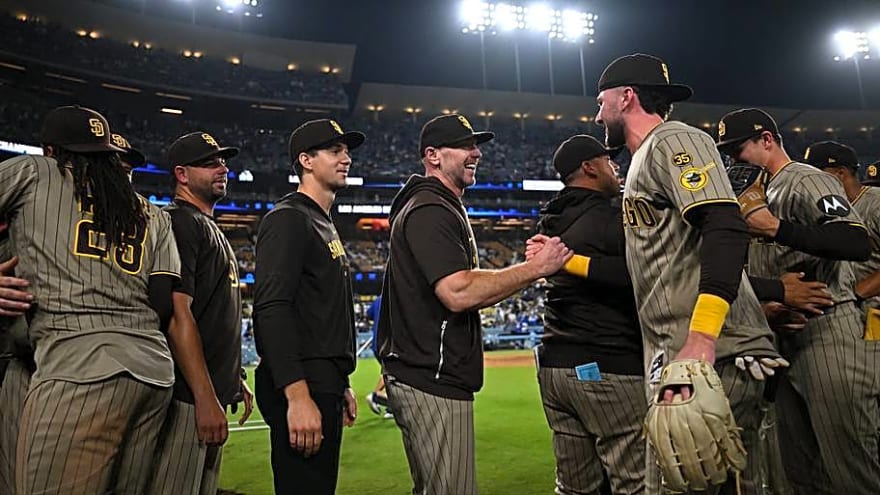 Padres Manager Has Strong Message About Beating Dodgers in LA