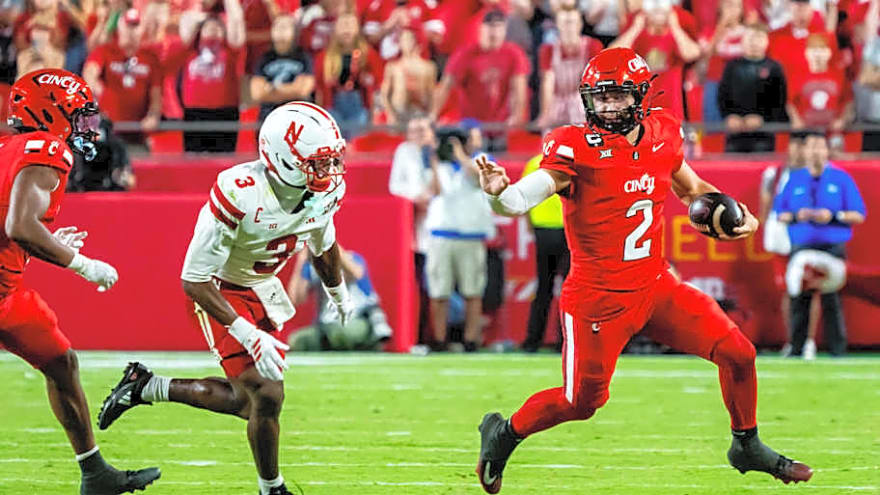 Cincinnati Bearcats Football Drops Iowa State Uniform Combination