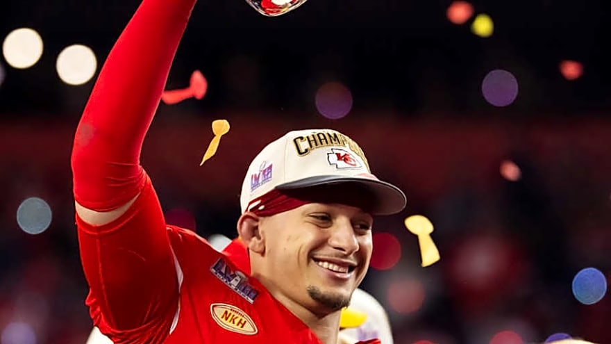 Chiefs’ Living Legend Mahomes Earns Lofty Ranking Among QBs This Century