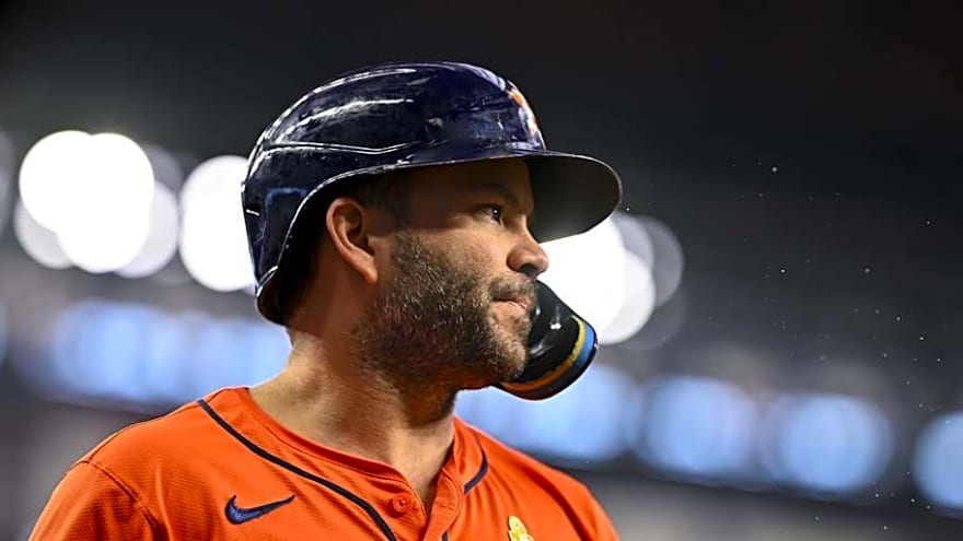 Jose Altuve's Defensive Struggles Leave Astros Without Clear Options