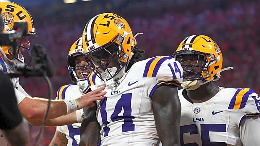 Brian Kelly Provides Positive Update on LSU Football&#39;s Trey&#39;Dez Green, Braelin Moore