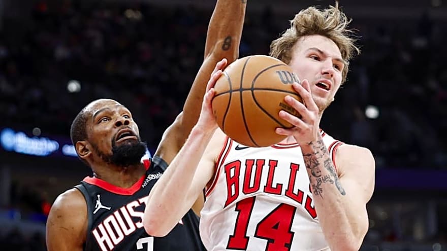 A Clutch Matas Buzelis Helps Bulls Spoil Kevin Durant's Big Night in 132-124 Win