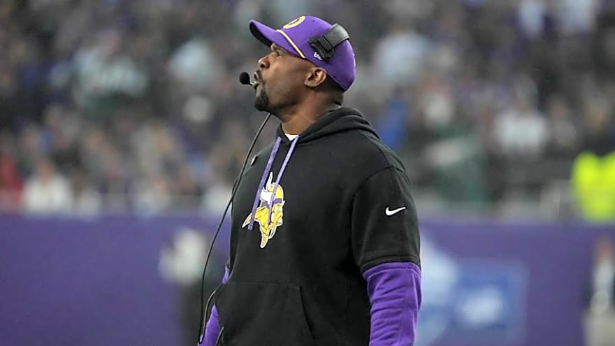 Vikings reportedly remain confident Flores will only leave for HC job