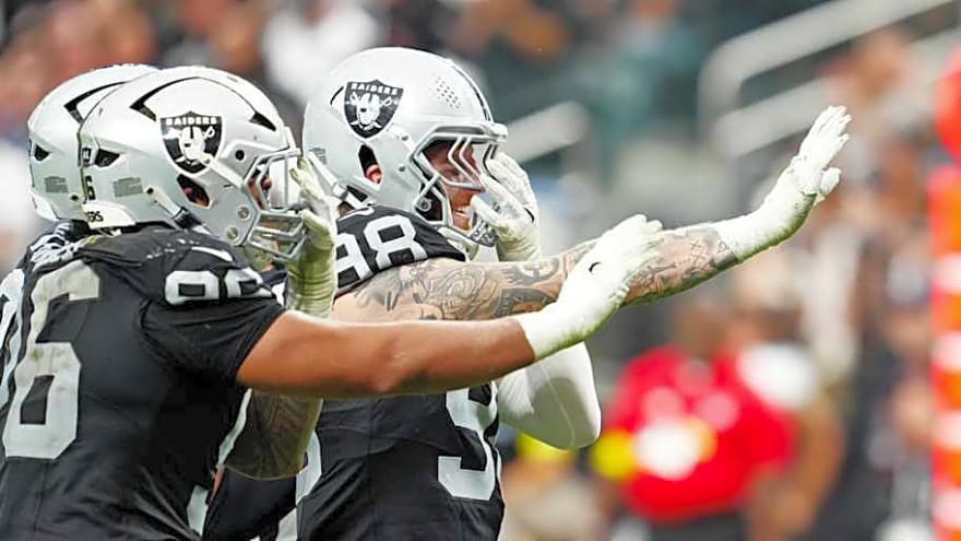 How the Raiders&#39; Leaders Continue to Lead the Way