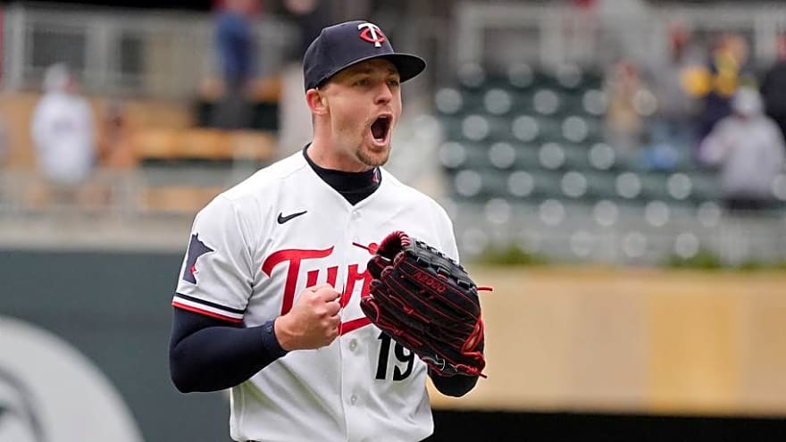Eric Orze’s Roster Clock Gives the Twins a Different Bullpen Decision
