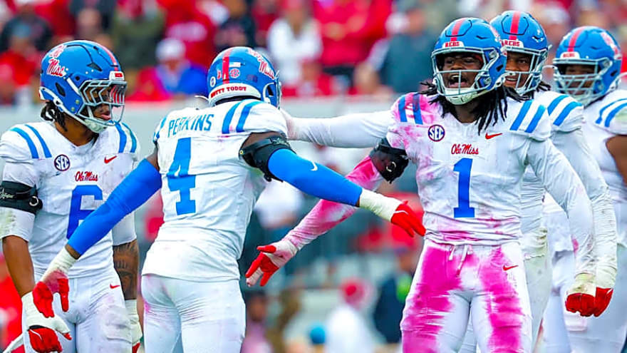 Florida Gators&#39; Keys to Overcoming Ole Miss Dominant Defenders Perkins, Umanmielen