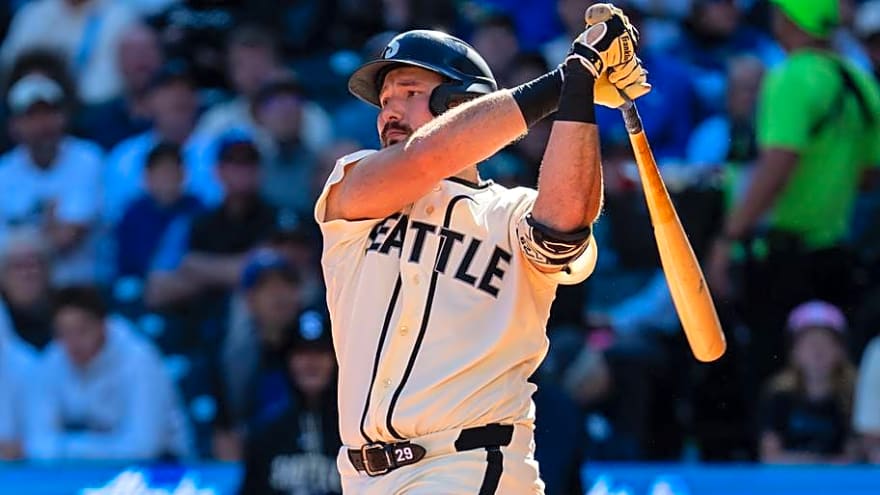 Cal Raleigh Defines What the Mariners’ Next Manager Must Fix