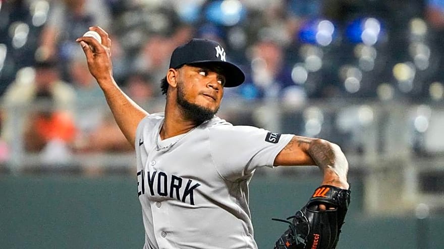 Pirates Showing Trade Interest in Yankees Relief Pitcher