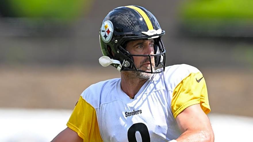 Mike Tomlin Explains Aaron Rodgers' Comment to Steelers Fans