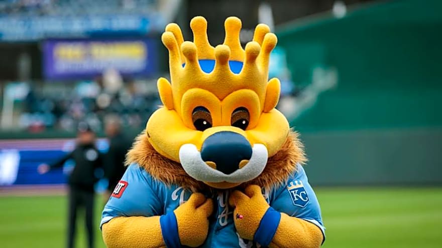 Royals Buying Or Selling? Writer Predicts KC&#39;s Strategy After Recent Surprises