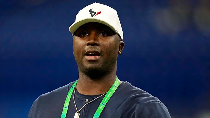 Why Buccaneers Should Look Into Hiring This Former Texans Assistant