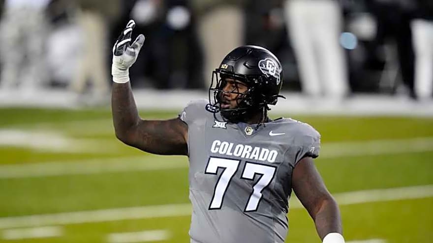 Texas Longhorns in the Hunt for No. 1 Offensive Lineman in Transfer Portal