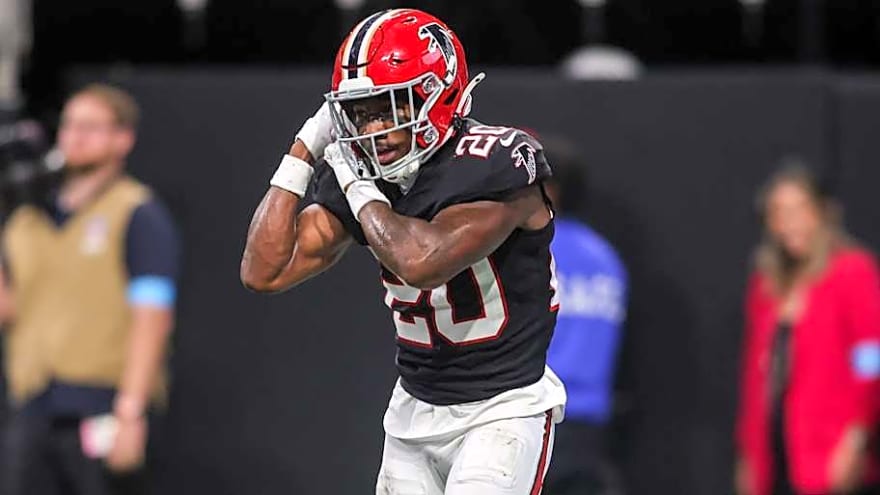 Grading Buffalo Bills Moves on Day 1 of NFL Legal Tampering