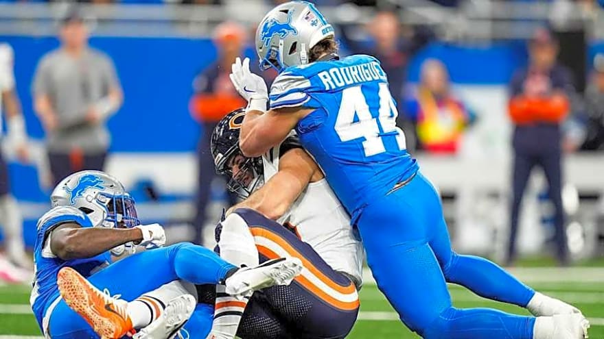 Potential Nahshon Wright Types Bears Could Scavenge From Rivals