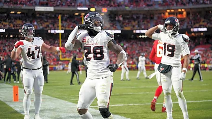 Texans WR Weighs In on Joe Mixon's Bizarre Injury Situation