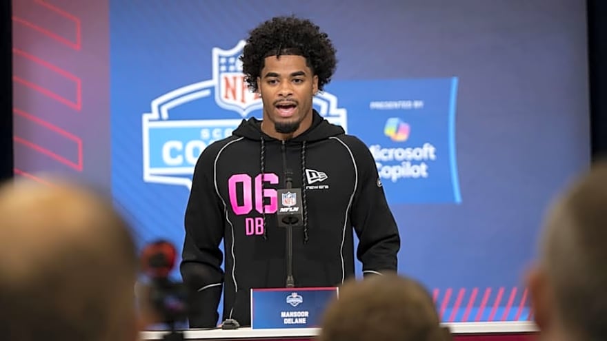 Cowboys Predicted to Draft LSU, Georgia Prospects in Perfect First-Round Scenario