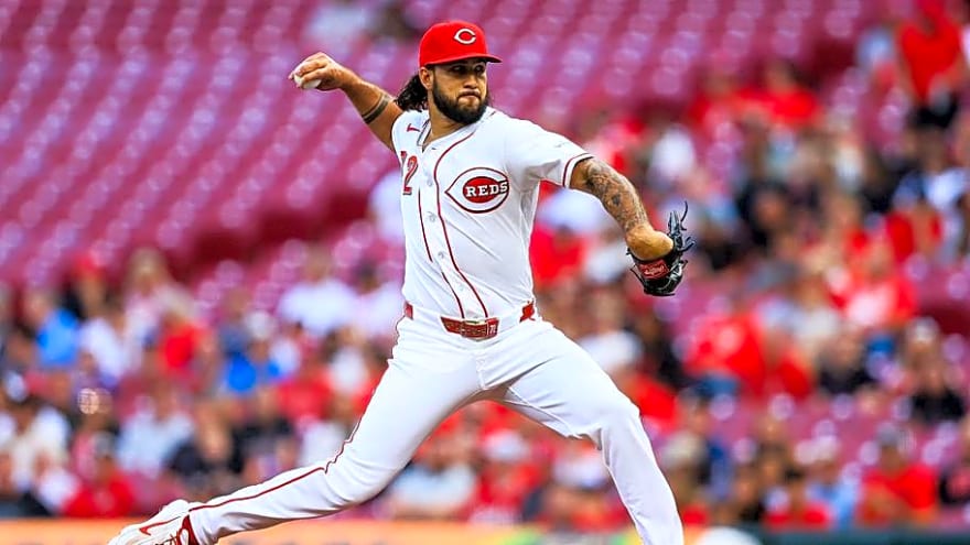 Brewers Former Hurler Becomes Free Agent Before NLDS
