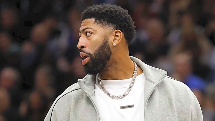 Mavericks receive concerning Anthony Davis update ahead of Trail Blazers matchup