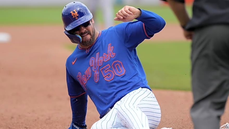 Mets’ Roster Hopeful Suffers Devastating Knee Injury