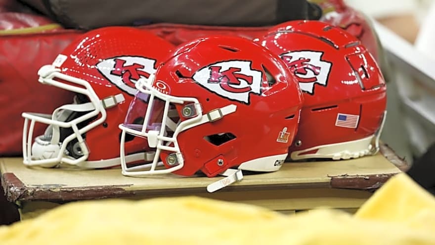 Saints Could Bolster QB Room With Ex-Eagles, Chiefs QB