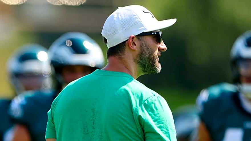 Eagles&#39; competitive position battle at camp might be slipping away from rookie