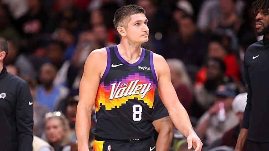 Injuries Force Suns to Change Starting Lineup vs Heat