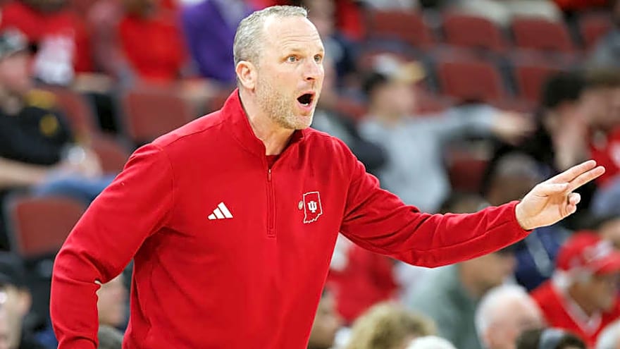 Why Indiana Basketball Believes in Darian DeVries: 'Right Guy for the Job'