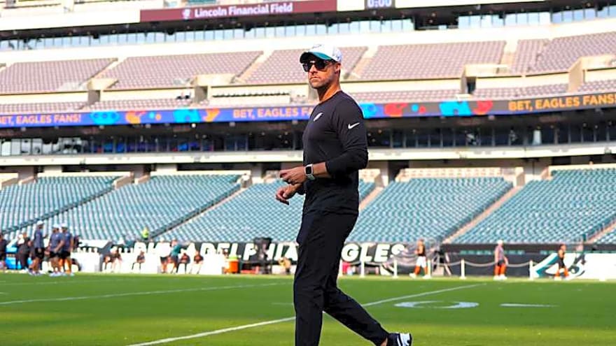 Eagles Offensive Coordinator Growing Into Role As Play Caller