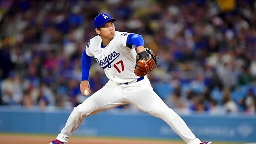 Dodgers' Dave Roberts Doesn't Know How Much Shohei Ohtani Will Pitch This Season