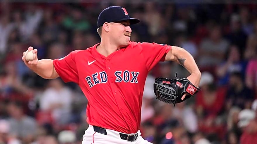 Blue Jays Sign Ex-Red Sox Pitcher After 5-Year Boston Stint