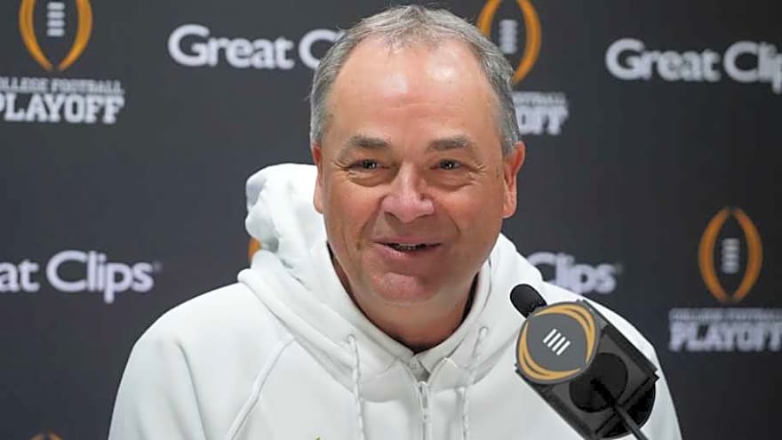 Mike Denbrock&#39;s Challenge: Can He Get the Notre Dame Offense To Roll Right Away?