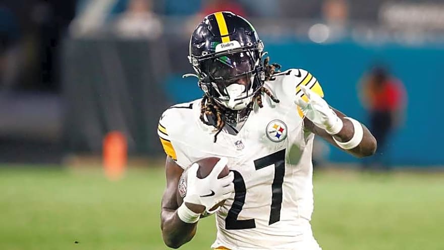 Steelers Re-Sign Veteran RB